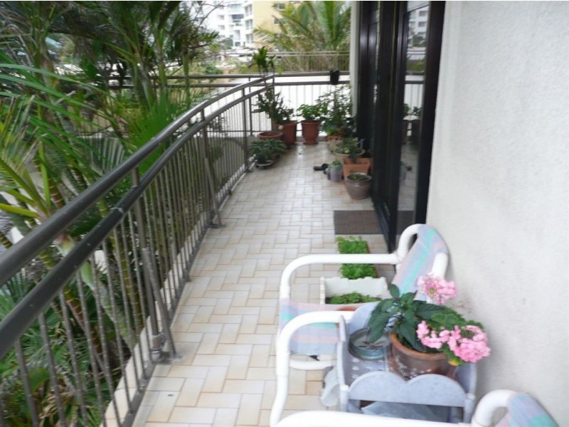 2D/4 Old Burleigh Road, Surfers Paradise QLD 4217