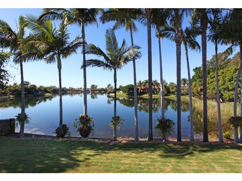 3 Long Island Court, Mermaid Waters QLD 4218