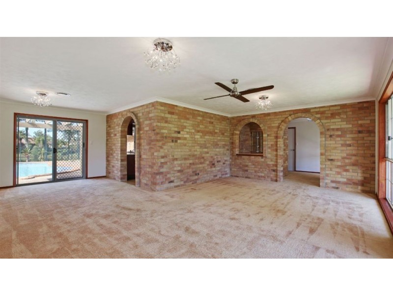 3 Long Island Court, Mermaid Waters QLD 4218