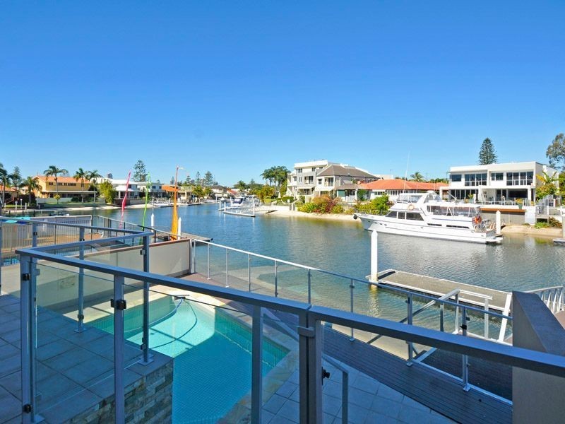 1/13 Pisa Court, Surfers Paradise QLD 4217