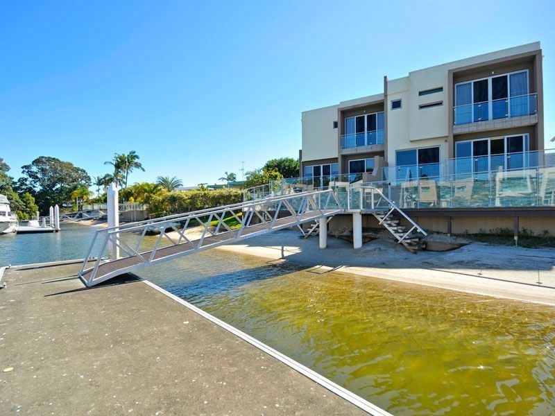 2/13 Pisa Court, Surfers Paradise QLD 4217