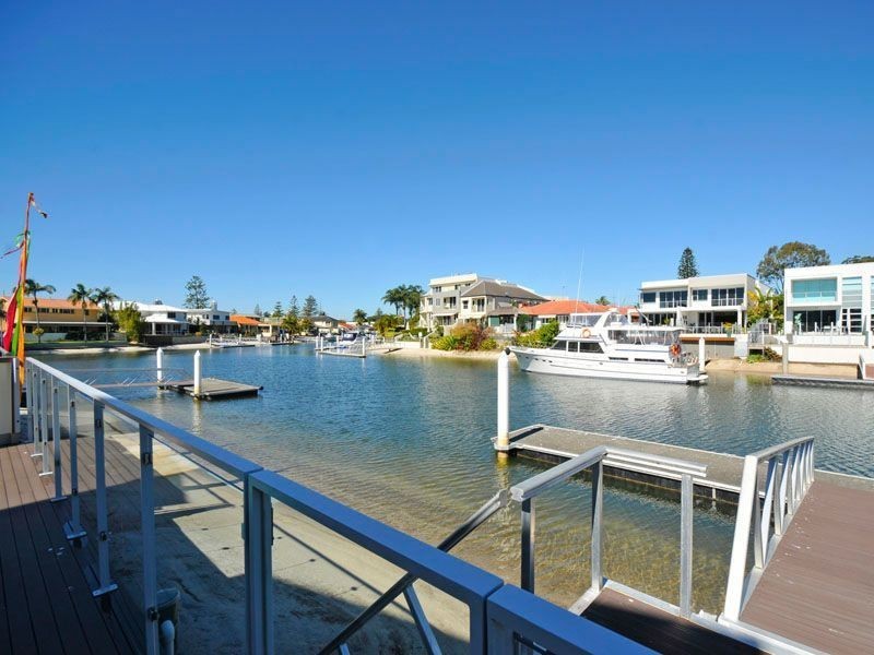 2/13 Pisa Court, Surfers Paradise QLD 4217