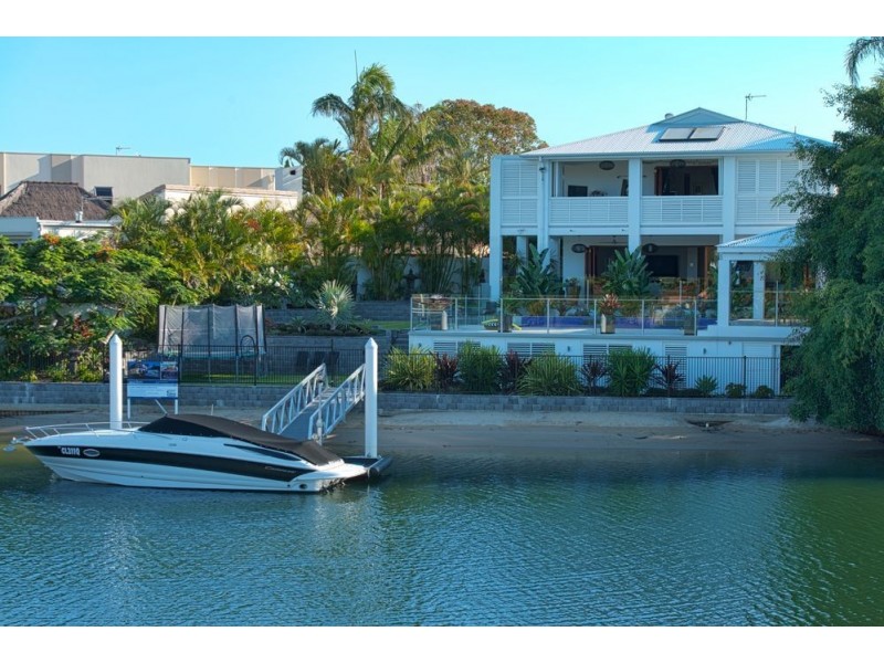 10 Seaforth Ave, Broadbeach Waters QLD 4218