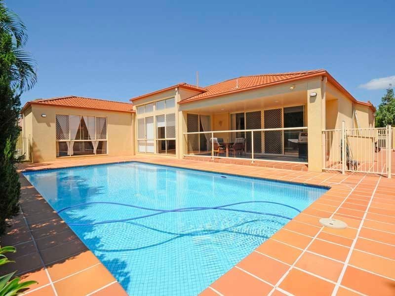 40 Sir Bruce Small Blvd, Benowa Waters QLD 4217