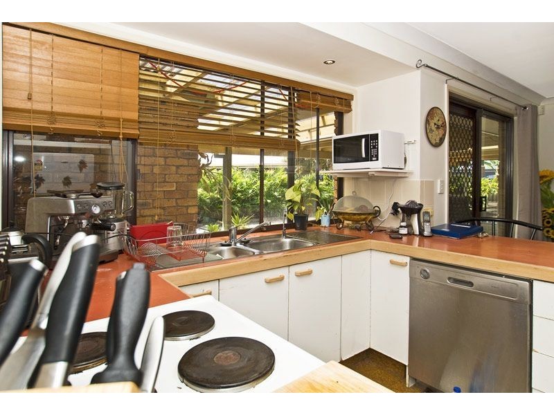 71 Barrier Reef Drive, Mermaid Waters QLD 4218