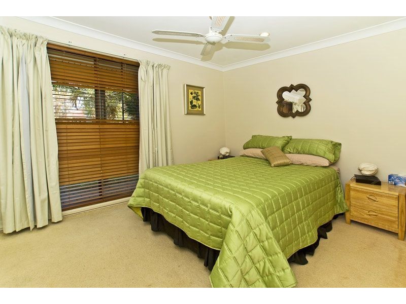 71 Barrier Reef Drive, Mermaid Waters QLD 4218