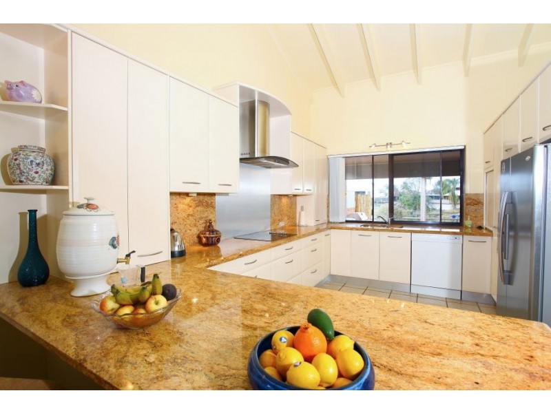 137 Witt Ave, Carrara QLD 4211