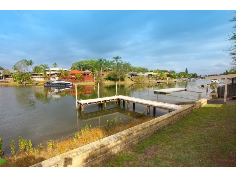 137 Witt Ave, Carrara QLD 4211