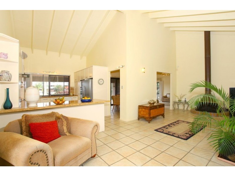 137 Witt Ave, Carrara QLD 4211