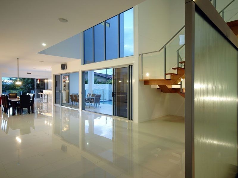 2 Cedar Place, Broadbeach Waters QLD 4218