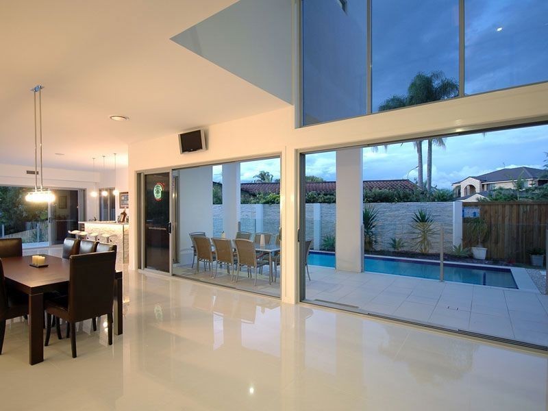 2 Cedar Place, Broadbeach Waters QLD 4218