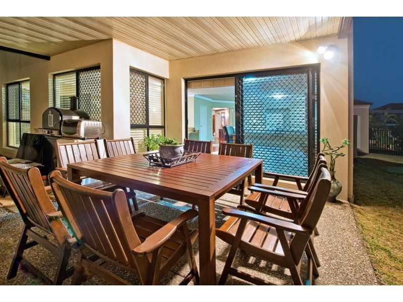 58 Sir Bruce Small Blvd, Benowa Waters QLD 4217