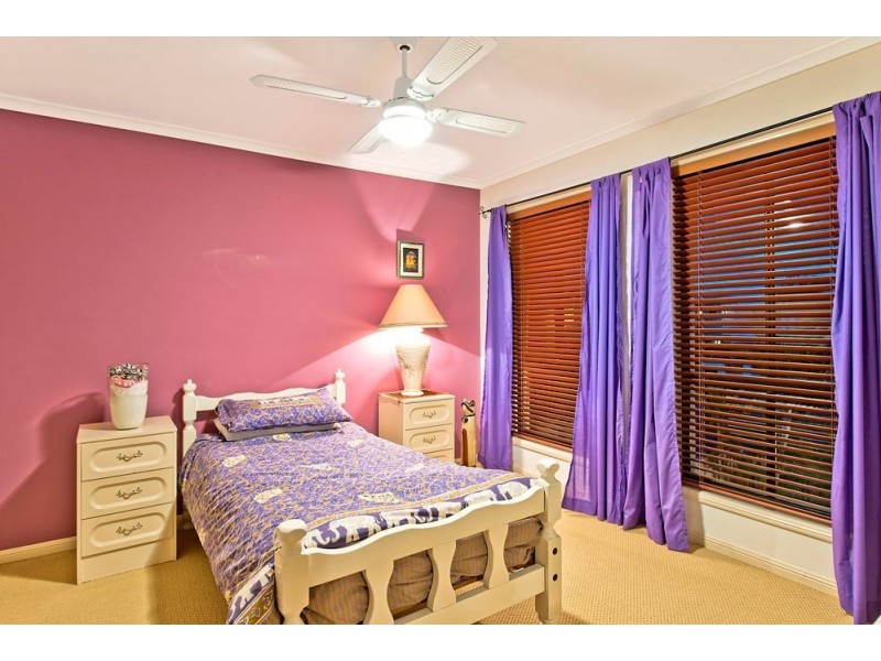 58 Sir Bruce Small Blvd, Benowa Waters QLD 4217