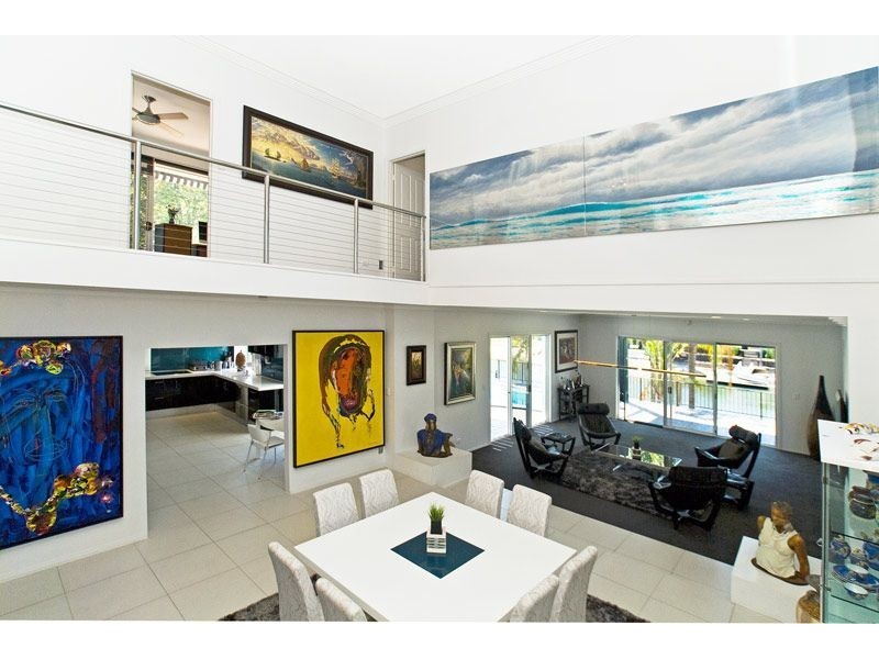 21 McIlwain Drive, Mermaid Waters QLD 4218