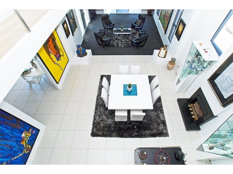 21 McIlwain Drive, Mermaid Waters QLD 4218