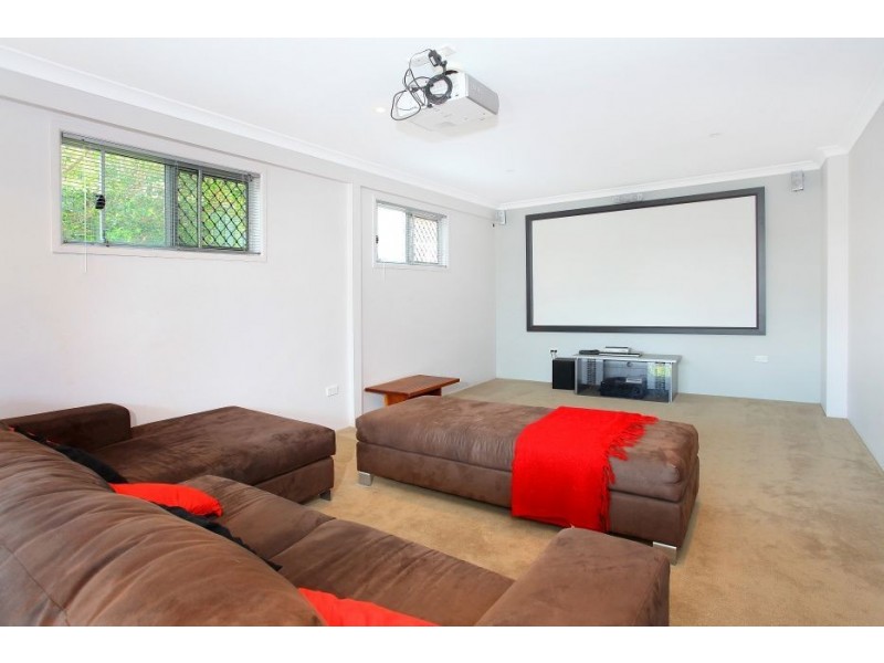 10 Sibyl Street, Southport QLD 4215