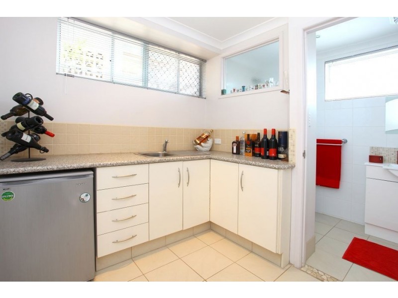 10 Sibyl Street, Southport QLD 4215