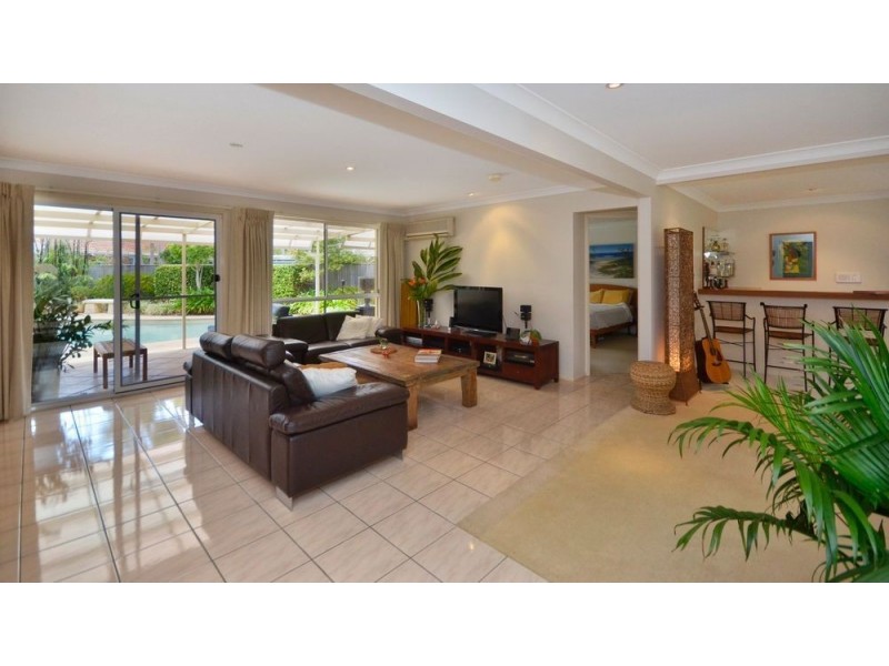 3 Montebello Court, Mermaid Waters QLD 4218