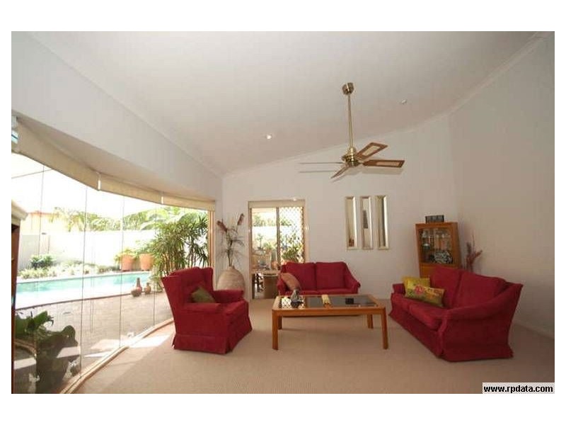 41 Deborah Ave, Benowa Waters QLD 4217