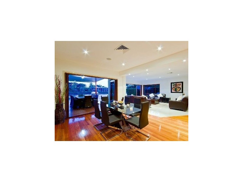 13 La Spezia Ct, Isle Of Capri QLD 4217