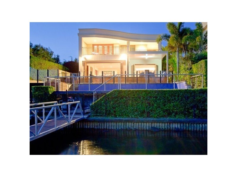 13 La Spezia Ct, Isle Of Capri QLD 4217