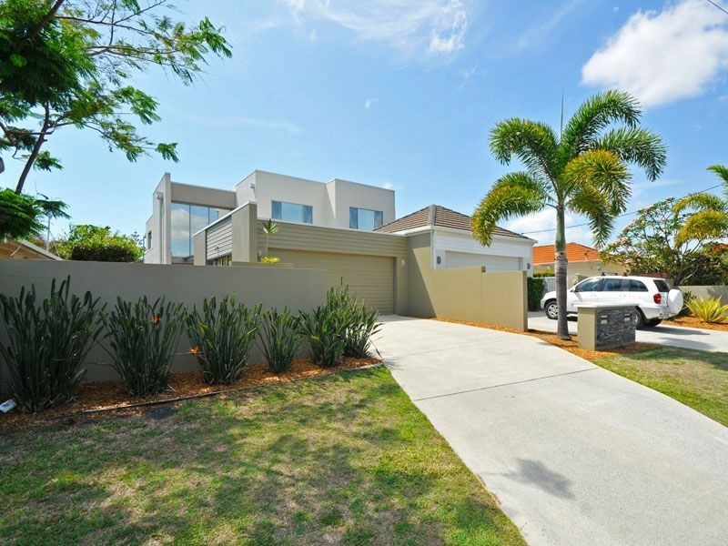 1/15 Inga Avenue, Surfers Paradise QLD 4217