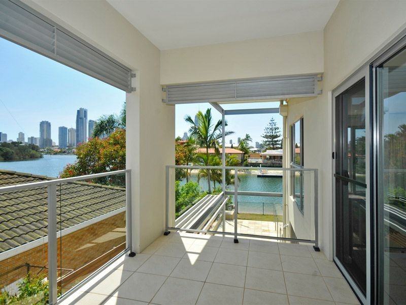 1/15 Inga Avenue, Surfers Paradise QLD 4217
