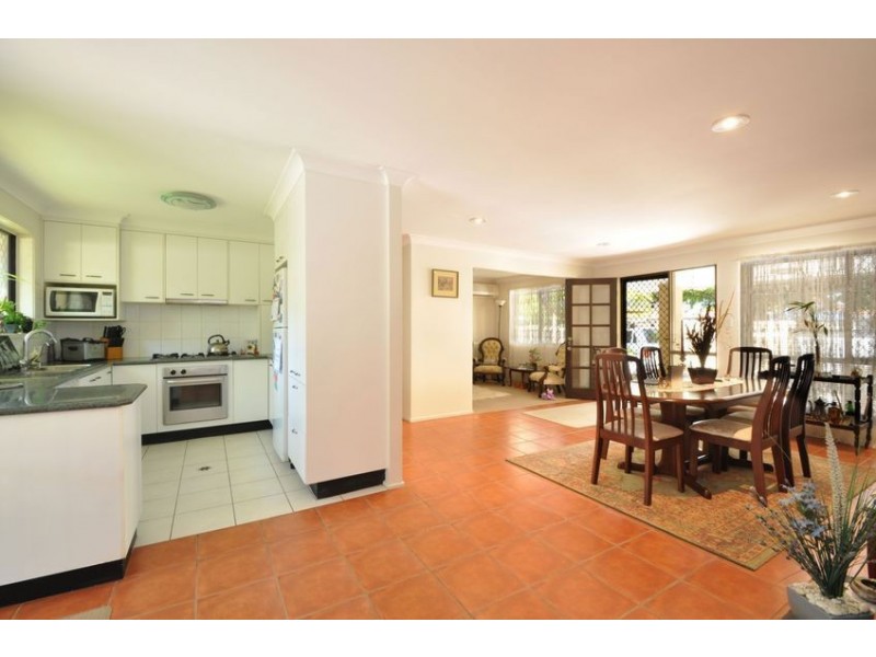 147 Markeri Street, Mermaid Waters QLD 4218