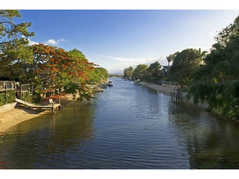 58 T E Peters Drive, Broadbeach Waters QLD 4218
