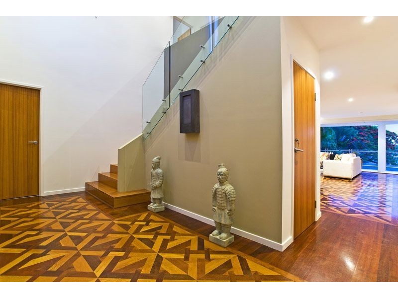 58 T E Peters Drive, Broadbeach Waters QLD 4218