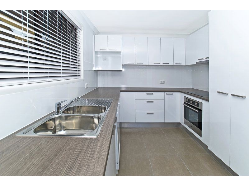 1/2 Tima Avenue, Surfers Paradise QLD 4217