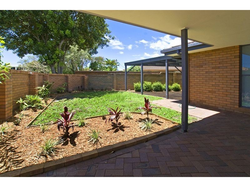 1/2 Tima Avenue, Surfers Paradise QLD 4217