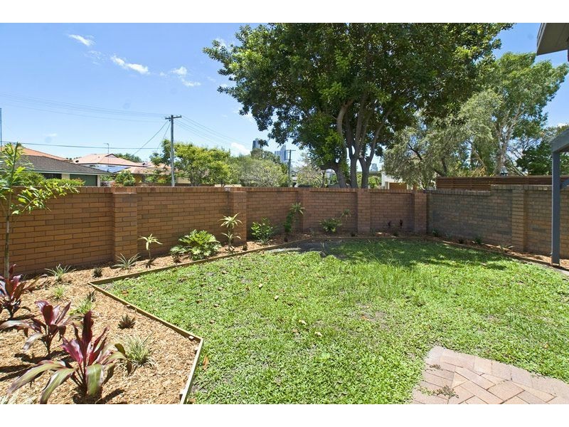 1/2 Tima Avenue, Surfers Paradise QLD 4217