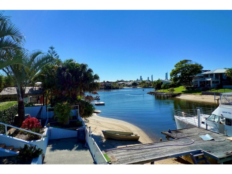 13 Conifer Crescent, Broadbeach Waters QLD 4218