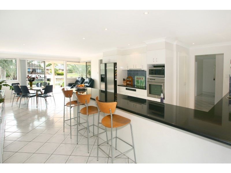 13 Conifer Crescent, Broadbeach Waters QLD 4218