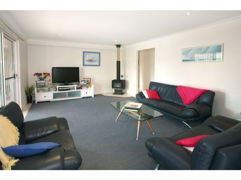 13 Conifer Crescent, Broadbeach Waters QLD 4218