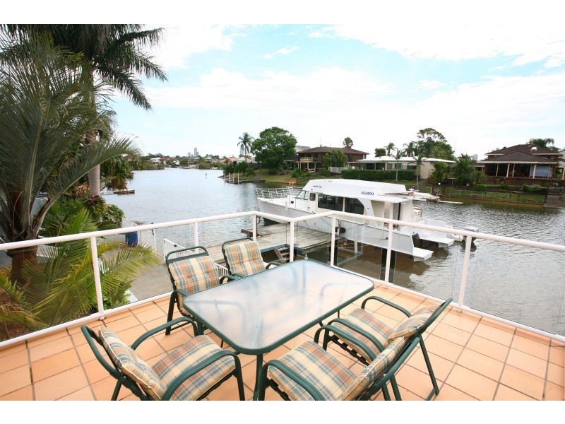 13 Conifer Crescent, Broadbeach Waters QLD 4218