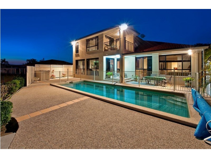 20 Merrimac Blvd, Broadbeach Waters QLD 4218