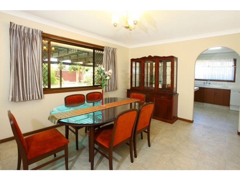 8 McIlwraith Avenue, Sorrento QLD 4217