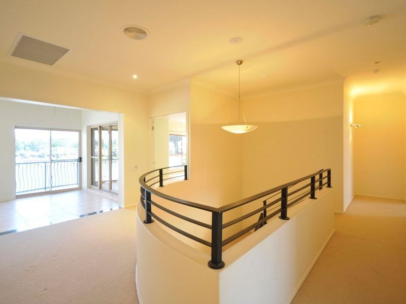 29 Sir Bruce Small Blvd, Benowa Waters QLD 4217