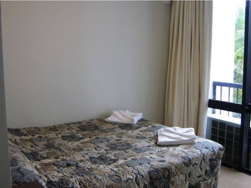 31/2877 Gold Coast Highway, Surfers Paradise QLD 4217