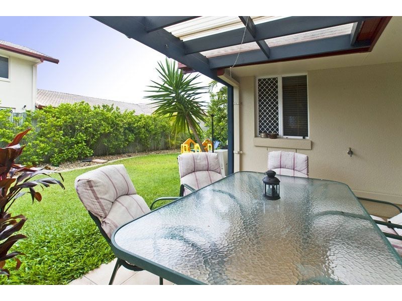 25/20 St Kevins Ave, Benowa QLD 4217