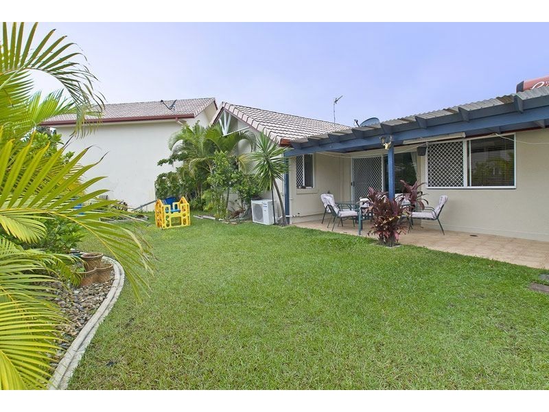 25/20 St Kevins Ave, Benowa QLD 4217