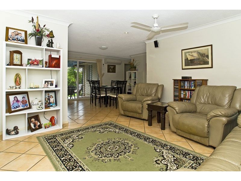 25/20 St Kevins Ave, Benowa QLD 4217