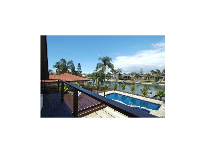 86 Salerno Street, Isle Of Capri QLD 4217