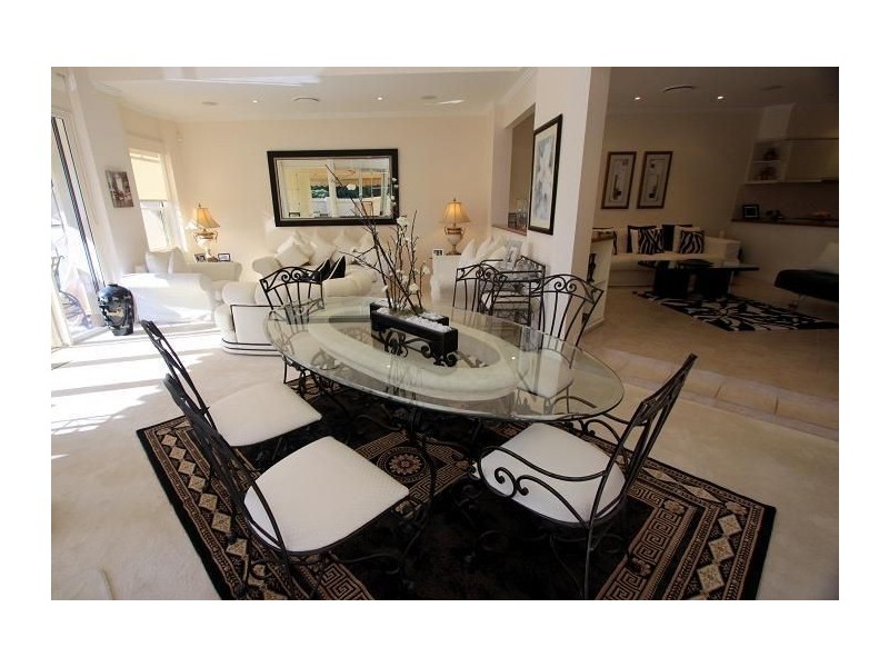 29 Vespa Crescent, Surfers Paradise QLD 4217