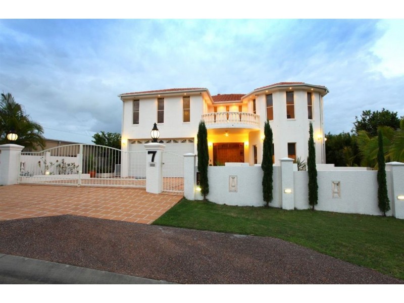 7 Mercure Place, Highland Park QLD 4211