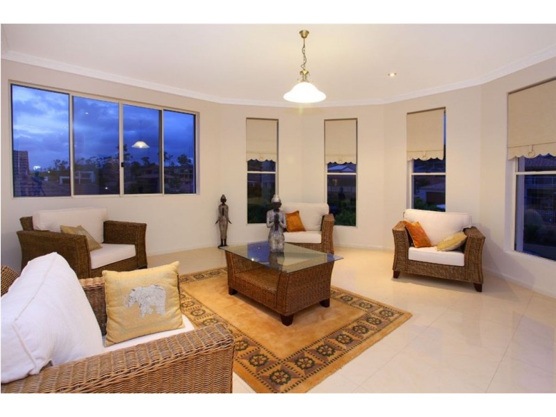 7 Mercure Place, Highland Park QLD 4211