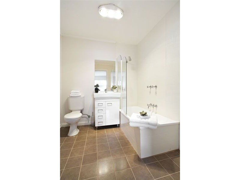 2/36 Cooper Street, Epping VIC 3076