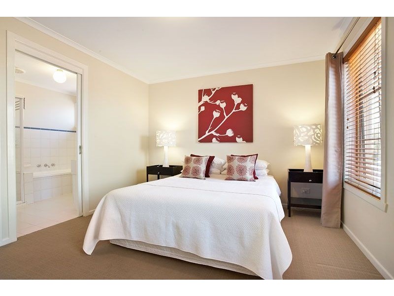 311 B Mansfield Street, Thornbury VIC 3071